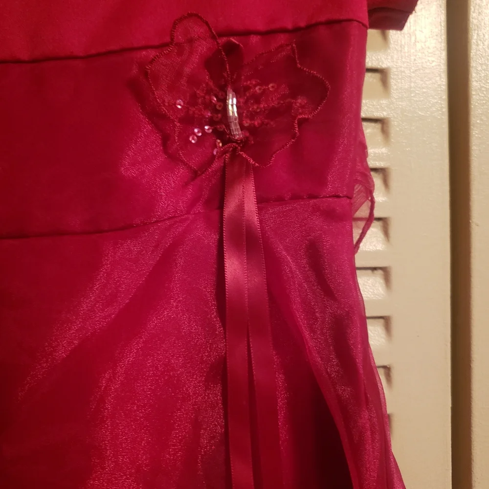 Girl's formal dress - Picture 2 of 4